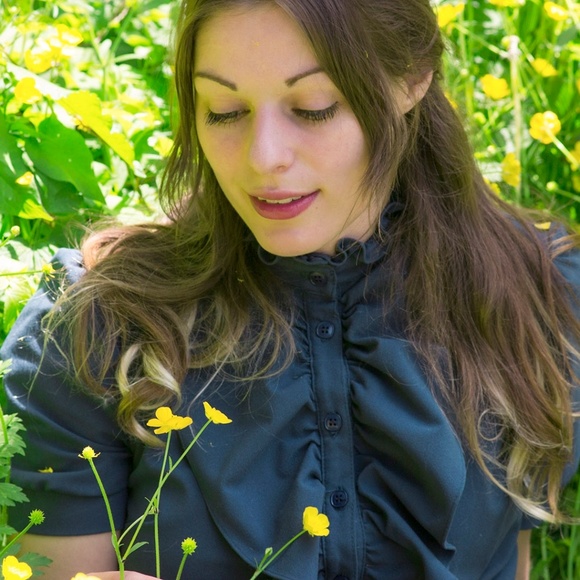 Meet your Posher, Nicole - Picture 1 of 1